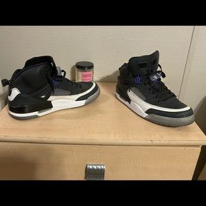 Mens size 10.5 Jordan’s asking $80